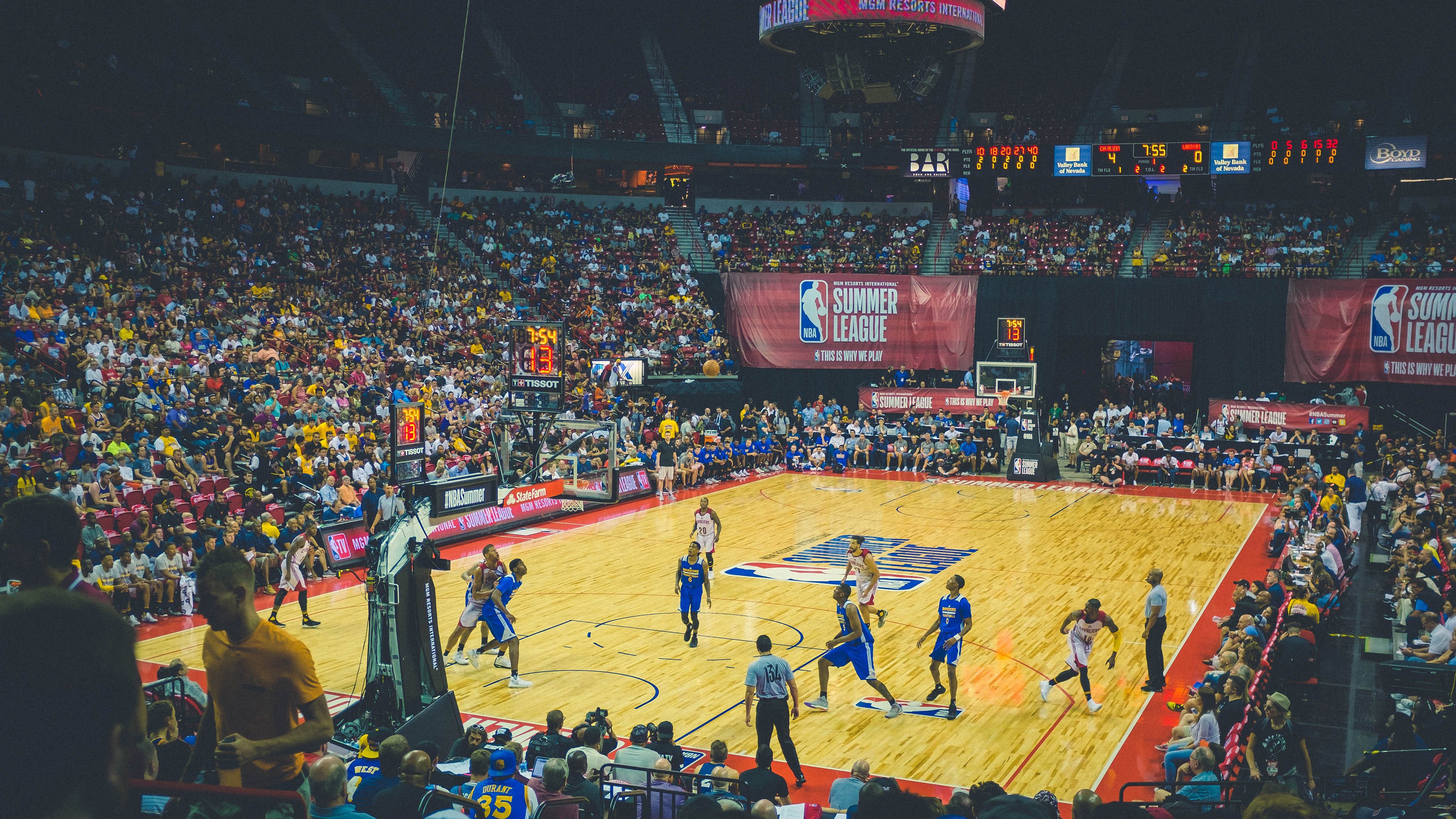 爱游戏智能平台-凯尔·查默斯100米自由泳技术细腻获赞，凯尔查尔莫斯游泳